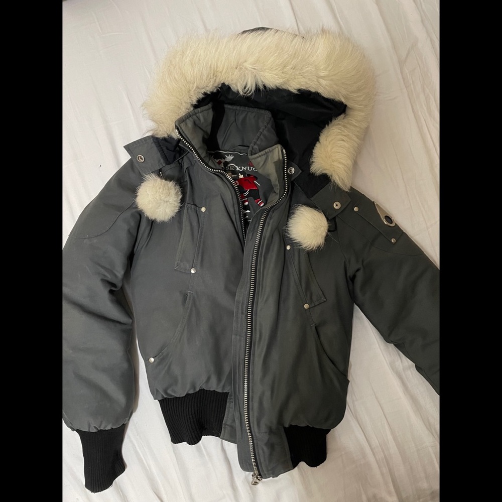 Women’s XS moose knuckle Debbie bomber